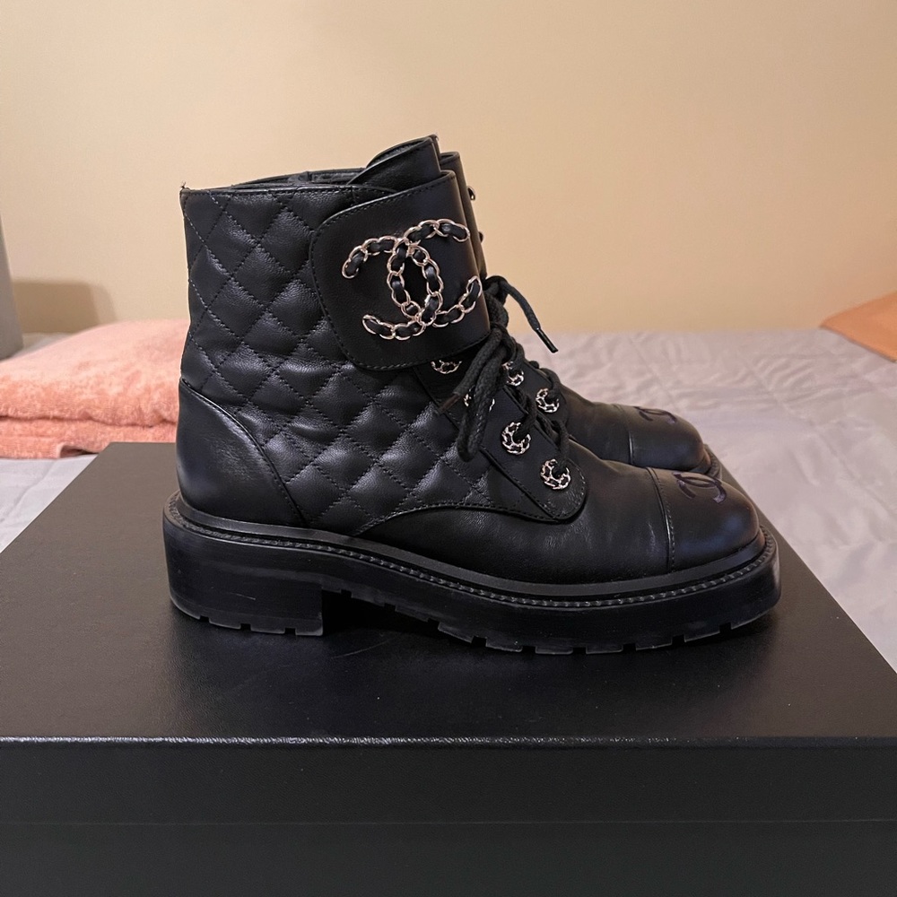 CHANEL Black Quilted Leather Combat Ankle Boots with Gold Chain CC